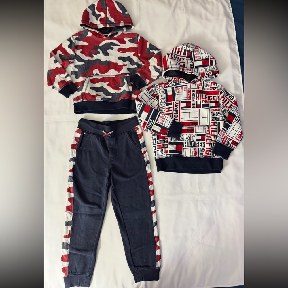 Tommy Hilfiger 3p Bundle - Red, Navy & White Camo Matching Set & Logo Hoodie